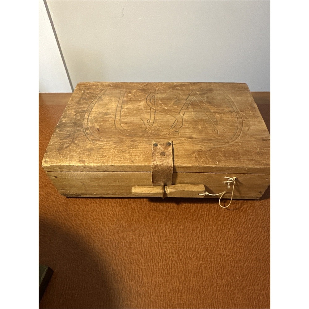 Vtg Handmade Wooden Keepsake Box USA